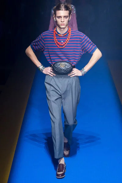 Look 106